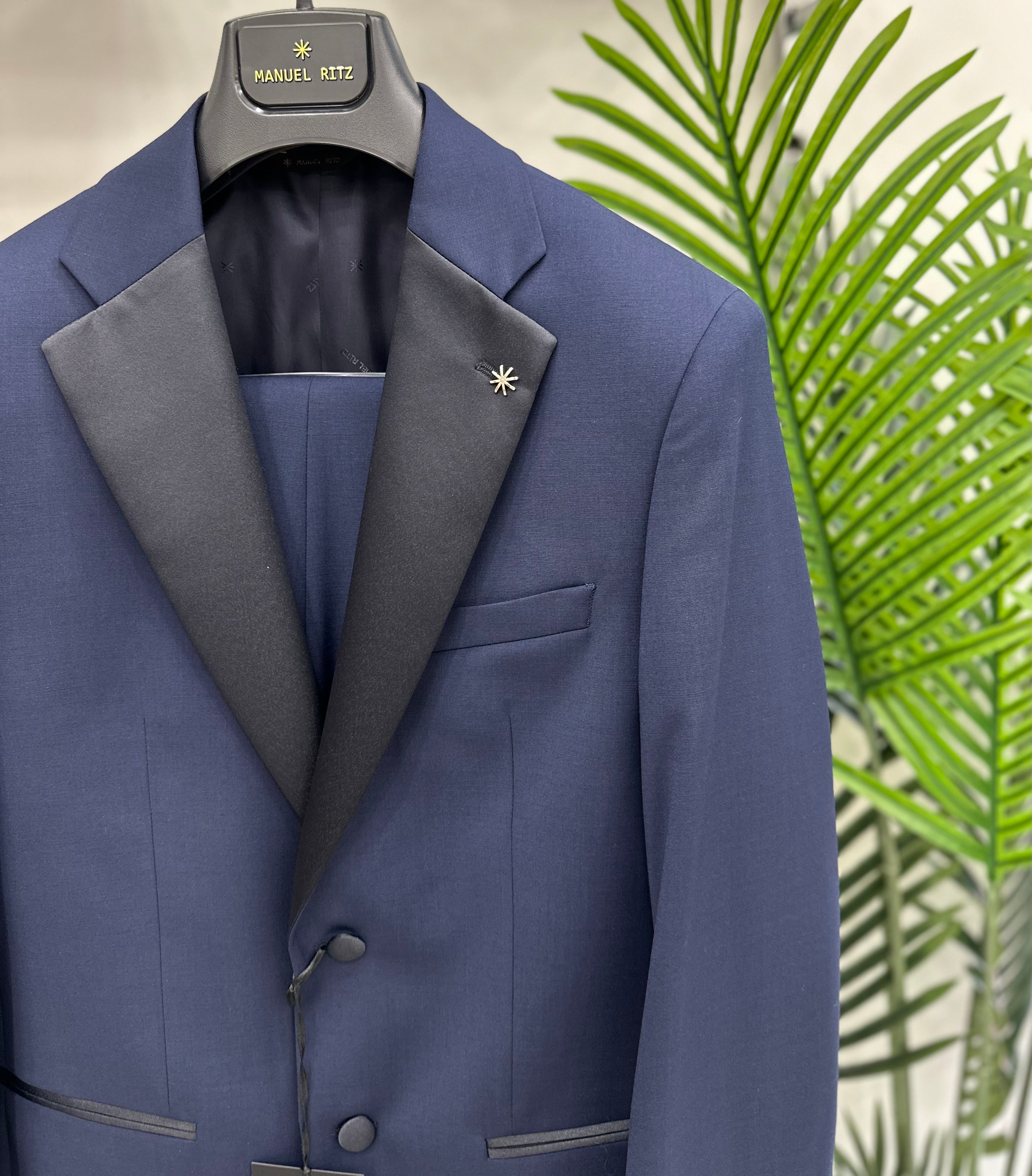 ABITO MANUEL RITZ SMOKING FRESCO LANA REVER IN RASO BLU - Marcello Fontana Shop