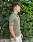OUTFIT POLO IN COTONE CREPE ARMY
