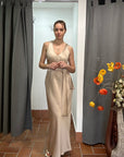 Abito Lungo con Foulard Beige
