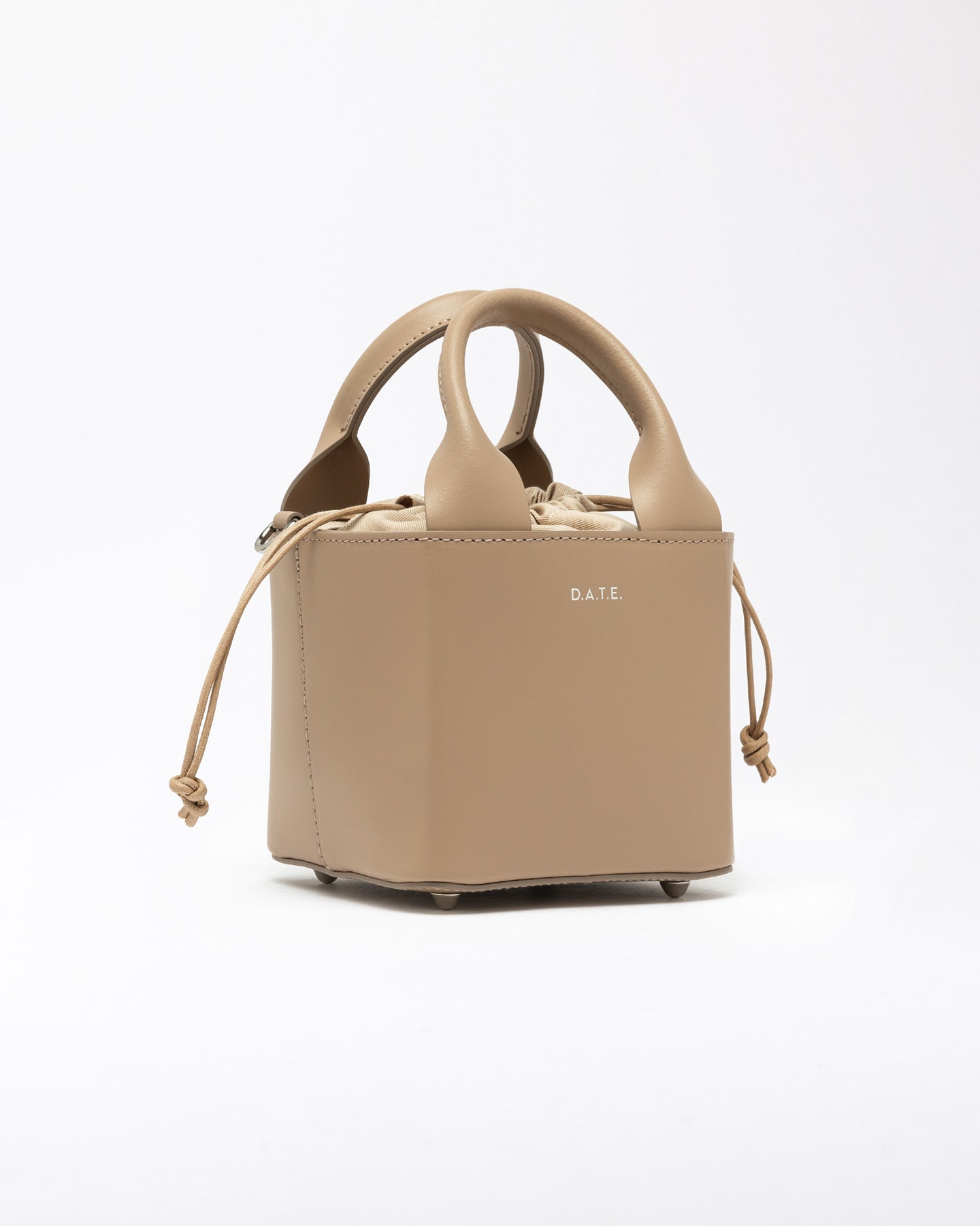 FW25 D.A.T.E. CUBO BAG LEATHER NATURAL - Marcello Fontana Shop