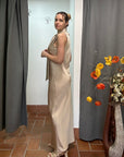 Abito Lungo con Foulard Beige