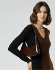 Borsa piccola in vernice a mezzaluna Cioccolato - cod. 26BINI412_84 - SURKANA