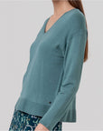 Maglione con scollo a V in viscosa Verde polvere - cod. 556BAZA232_65 - SURKANA