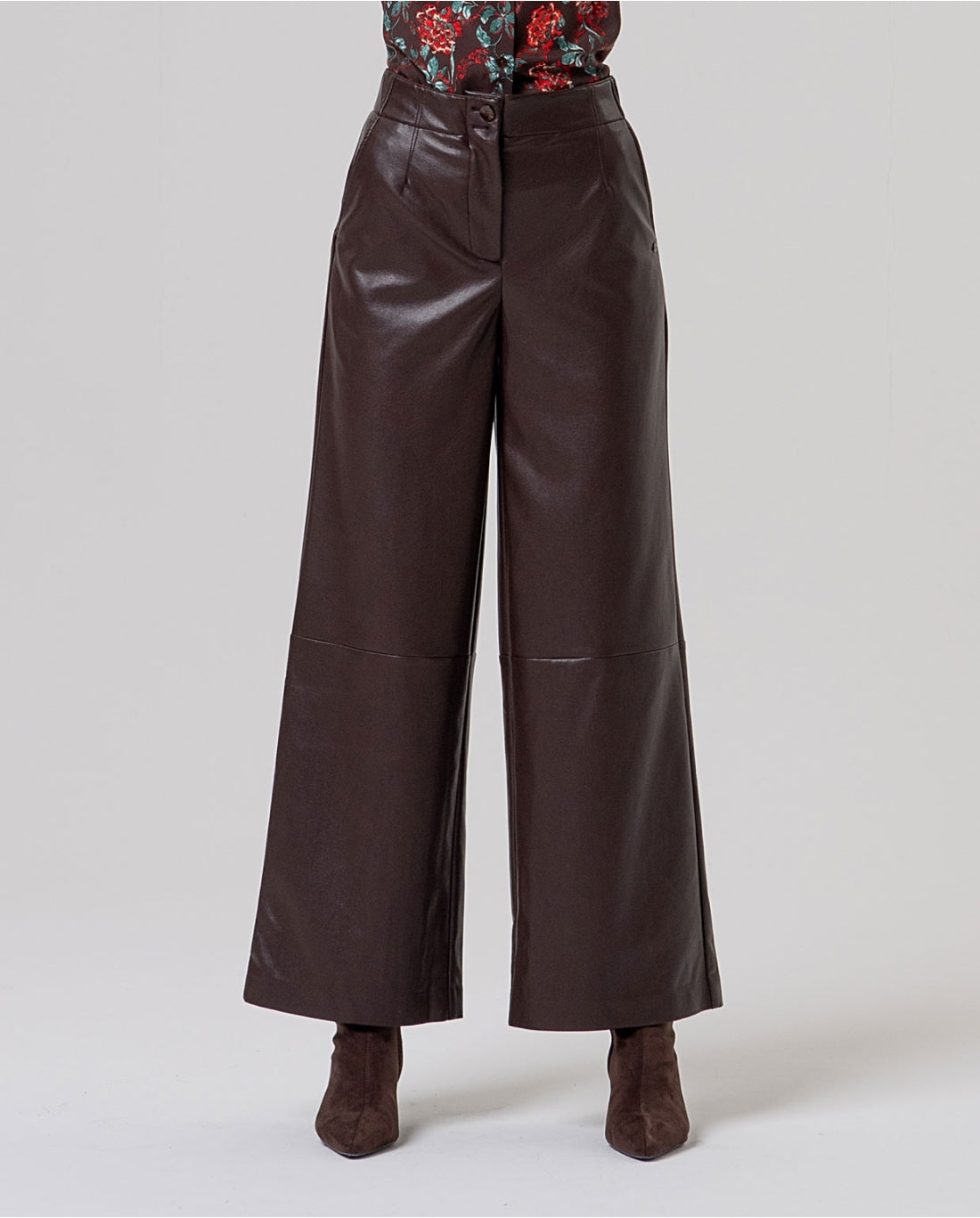 Pantaloni ampi effetto pelle Cioccolato - cod. 556CAPU521_84 - SURKANA
