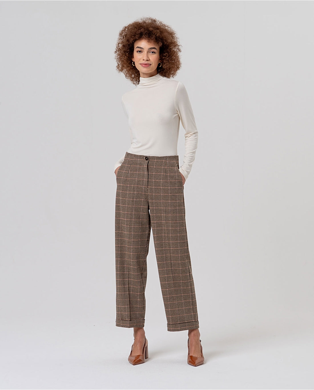 Pantaloni dritti a quadri con pince Camel - cod. 556XIJA514_04 - SURKANA