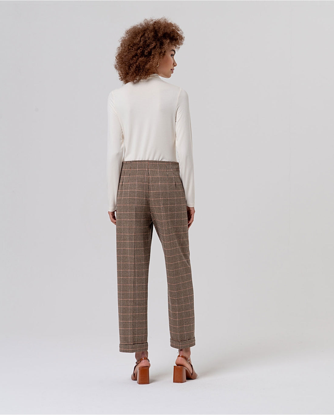 Pantaloni dritti a quadri con pince Camel - cod. 556XIJA514_04 - SURKANA