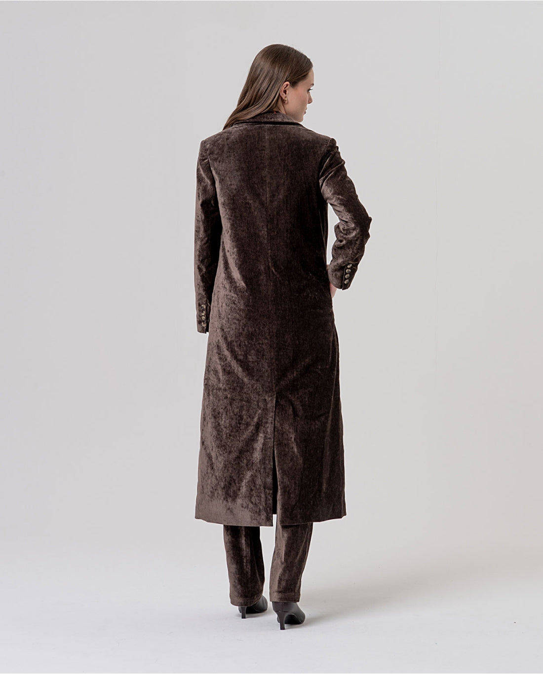 Cappotto lungo in velluto con revers Cioccolato - cod. 566BARO422_84 - SURKANA