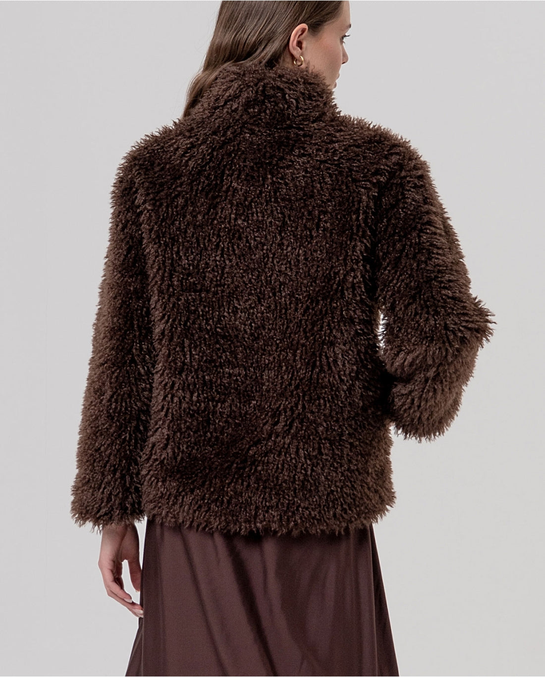Cappotto in pelliccia con collo alto Cioccolato - cod.566SAPE421 - SURKANA