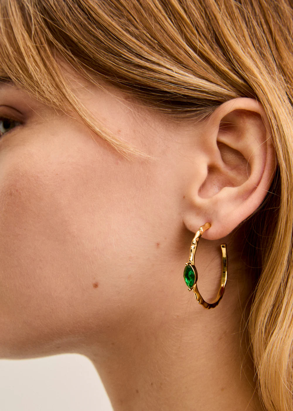 ORECCHINI A CERCHIO CON PIETRA ORO\VERDE - NALI' - Marcello Fontana Shop