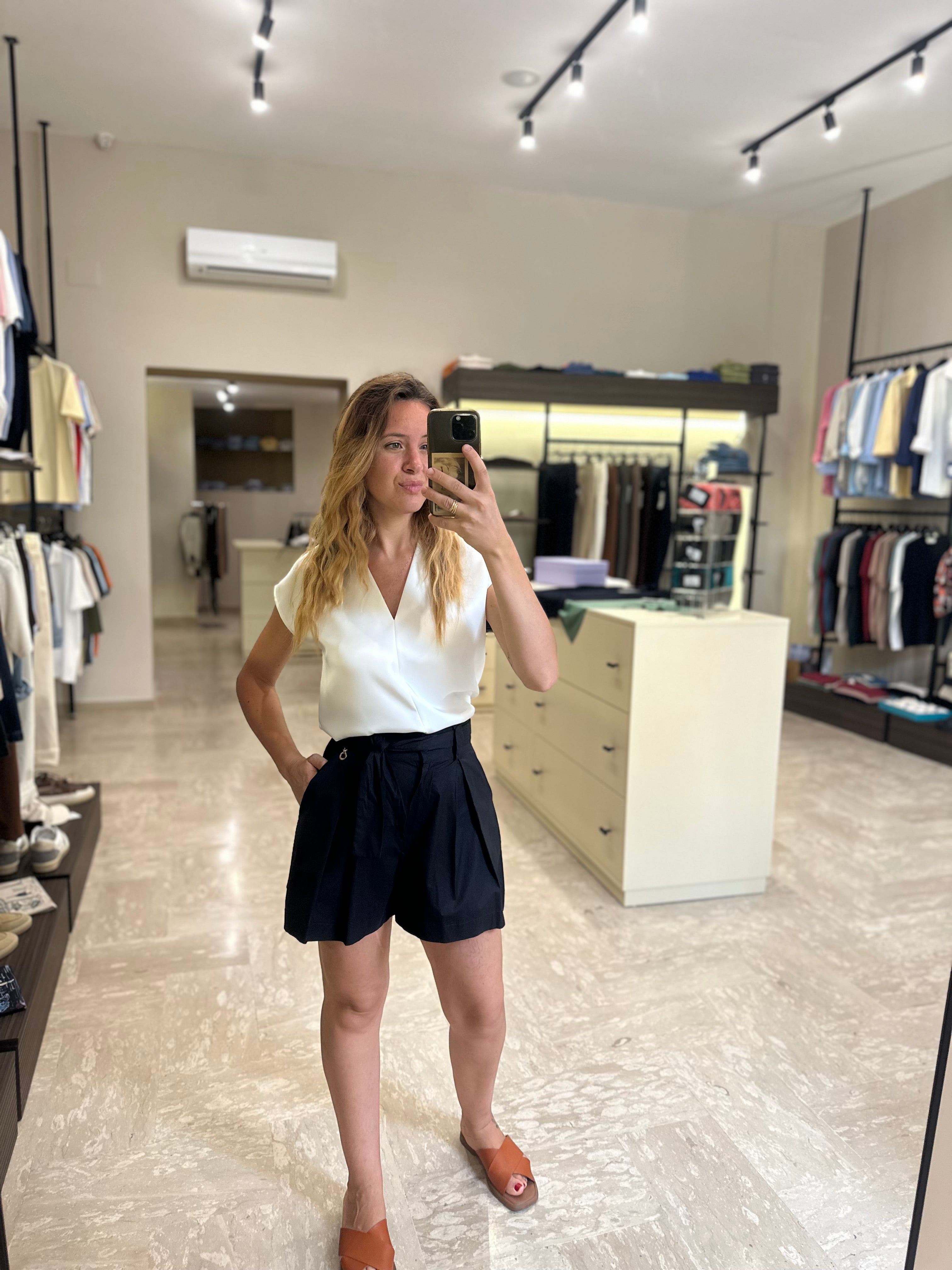 RELISH Shorts Araujo vita alta black
