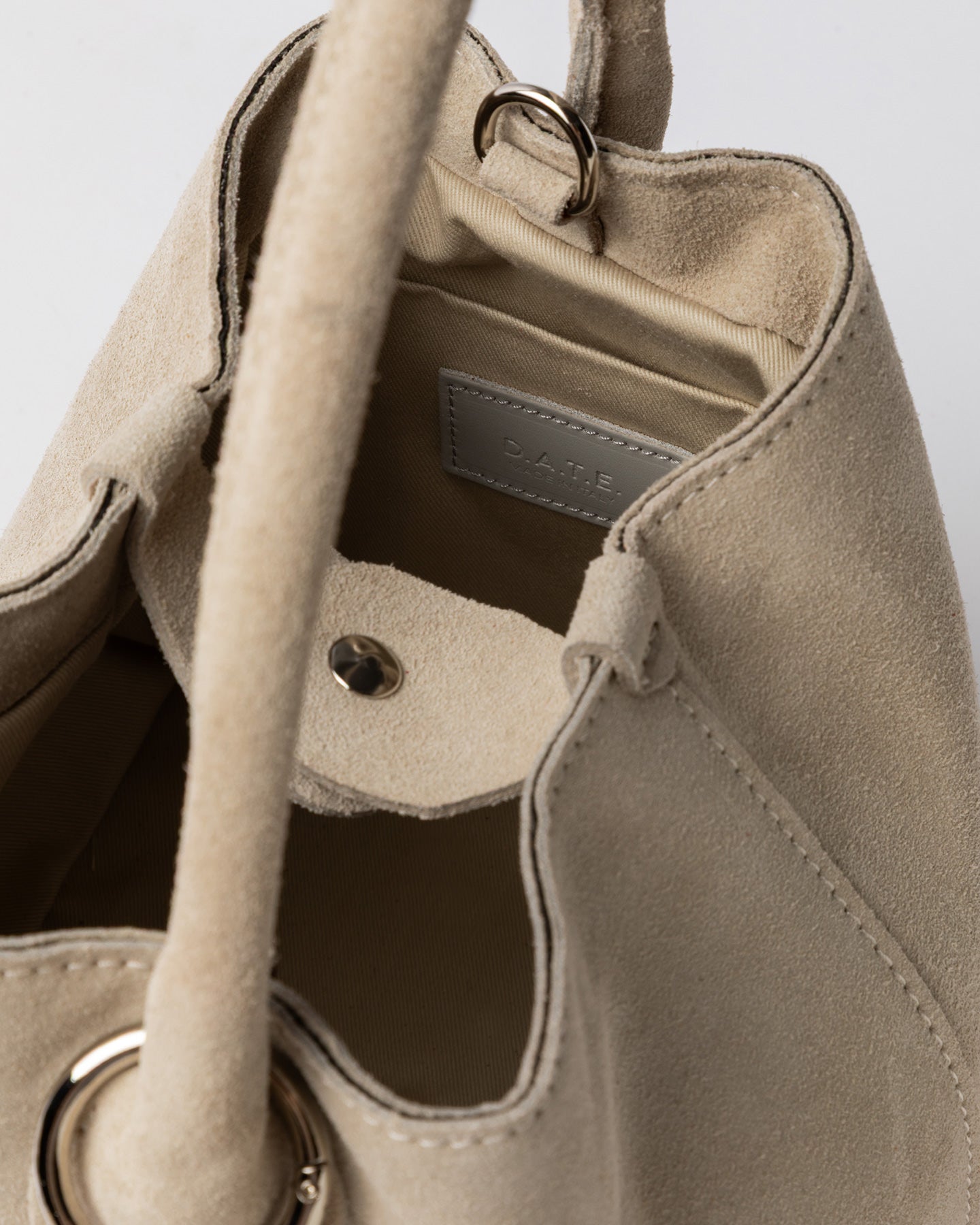 SS26 PANIERE BAG SUEDE BEIGE - D.A.T.E. - Marcello Fontana Shop